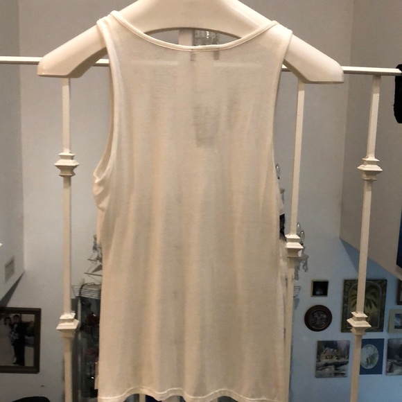 🎉Beautiful Wet Seal Lace Top🎊 - Picture 2 of 5